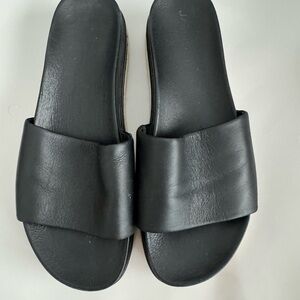 J Slides Black Sandals slides 8.5 soft quality leather slip on